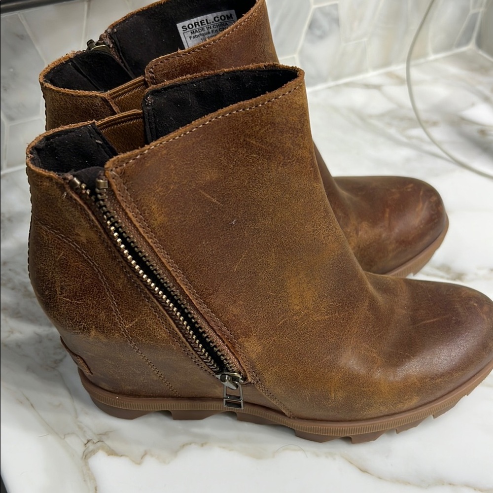 Sorel Distressed Brown Leather Ankle Booties with Wedge Heel